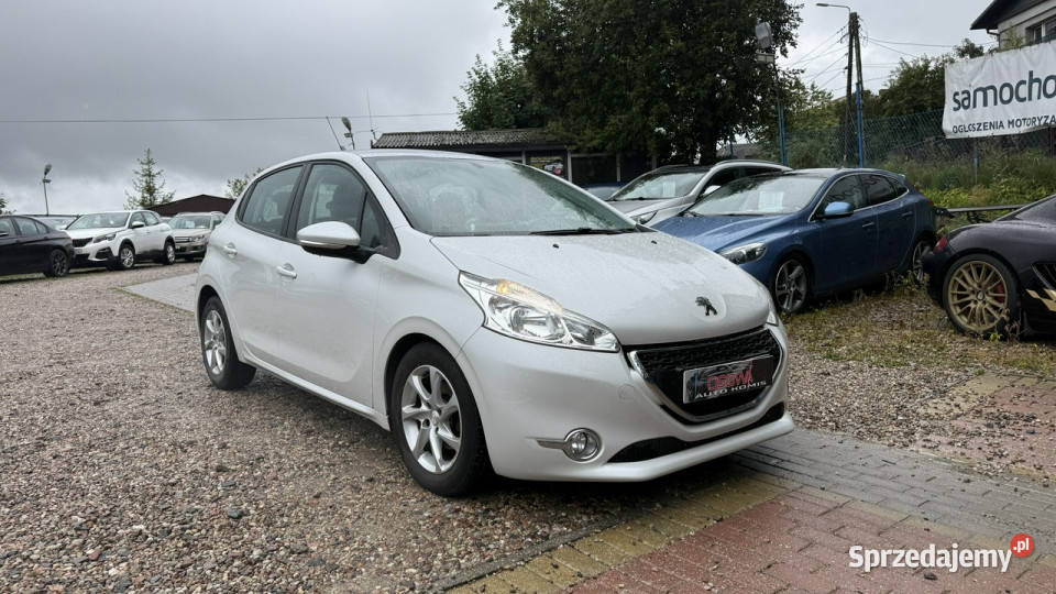 Peugeot 208 12 vti 82 panorama klima Navi tablet benzyna Gdańsk