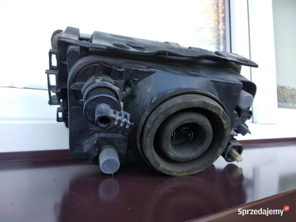 Citroen Saxo lampa przednia lewa reflektor przód Sieradz sprzedam