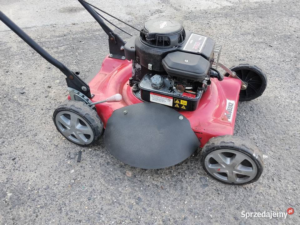 Kosiarka spalinowa Briggs Stratton wyrzut boczny