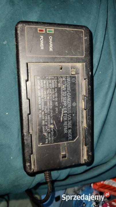 sprzedam ładowarkę do kamery Hitachi sprawną Sosnowiec