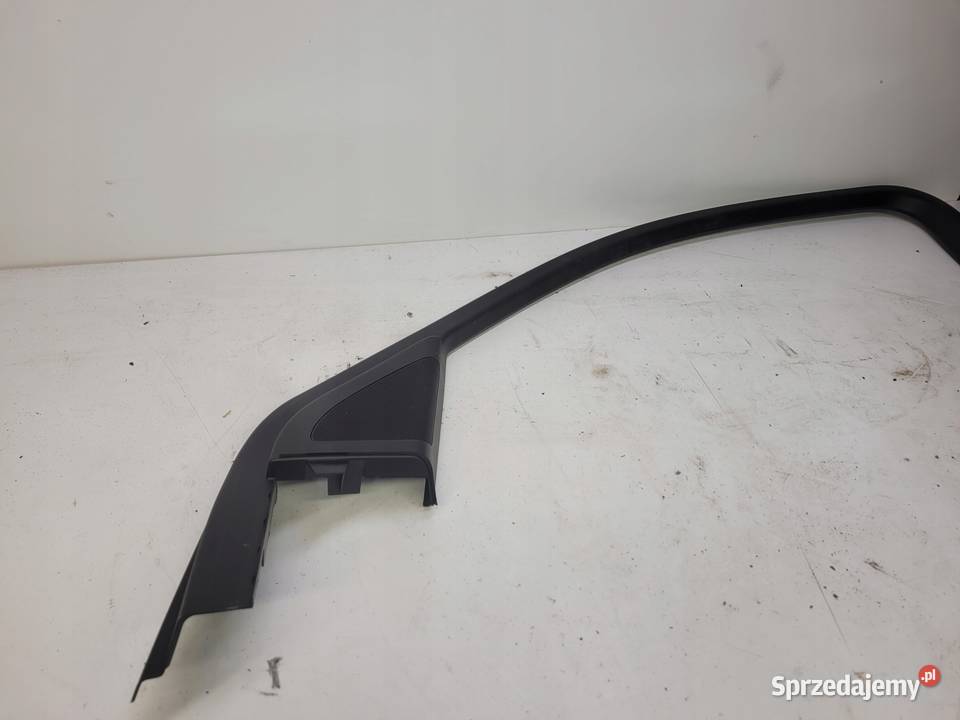 RAMKA OSŁONA DRZWI PRAWY PRZÓD AUDI Q5 8R0867610 osobowe Przystajń
