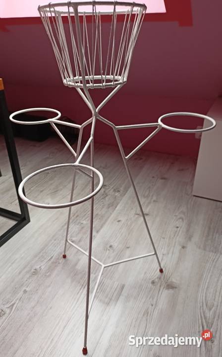 Kwietnik stojący żylkowy z PRLU Ostrów Wielkopolski