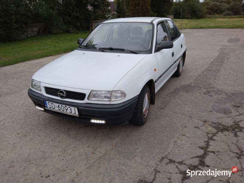 Opel Astra 14 benzyna 60 1998r Dąbrowa Górnicza