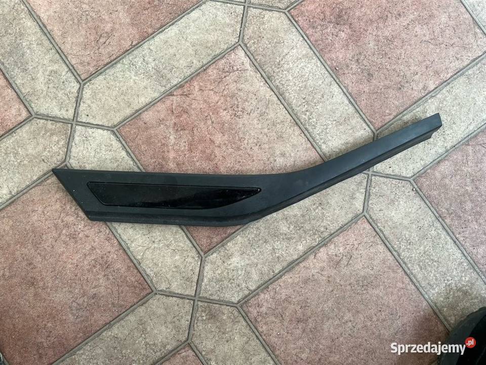 Listwa błotnika L Renault Captur II 2 833318791R osobowe Konin
