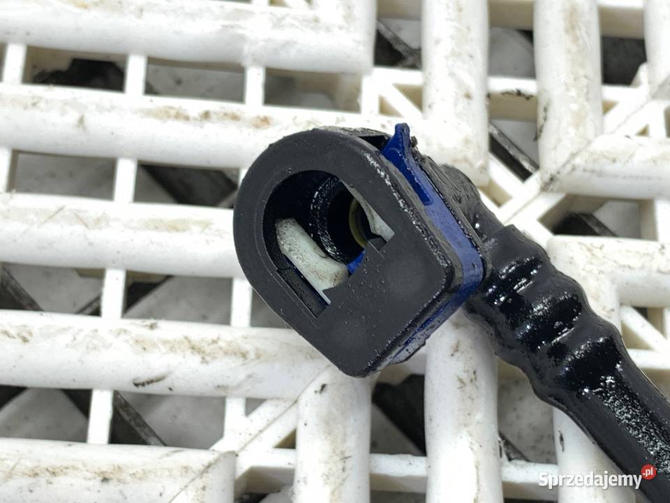 PRZEWÓD PALIWOWY osobowe