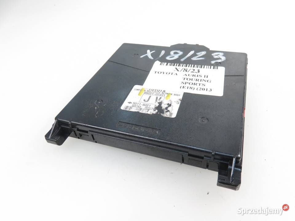 BSI TOYOTA AURIS II E18 8922102331 Skrzynki bezpieczników sprzedam