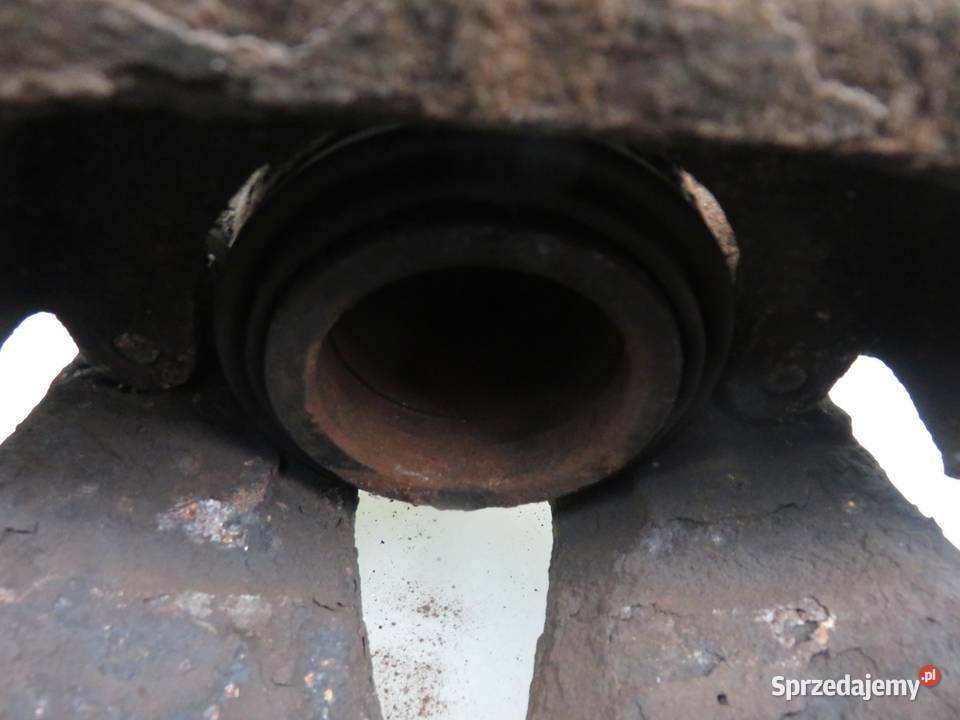 ZACISK LEWY PRZÓD SAAB 95 Zaciski i jarzma sprzedam