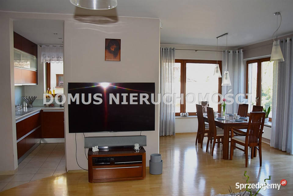 Dom Wola Zaradzyńska 240m Liczba pokoi 5