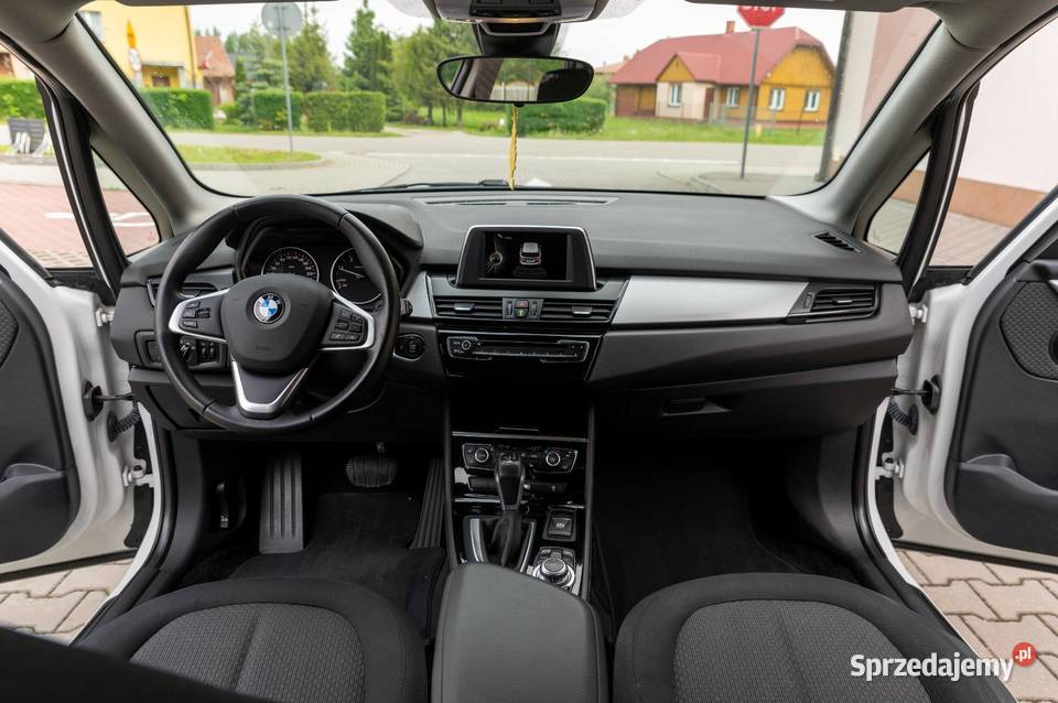 BMW SERIA 2 218d automat Kombi