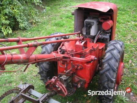 Ciągnik rolniczy DZIK 2 z oprzyrządowaniem Rybnik