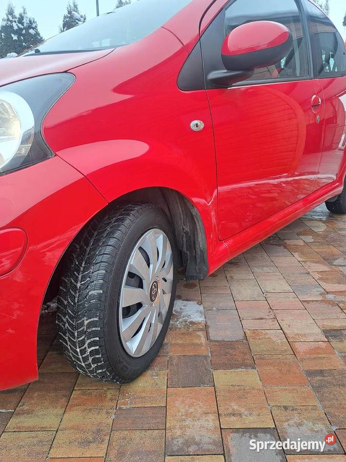 Toyota aygo ACTIVE RED Luna AC 190000km