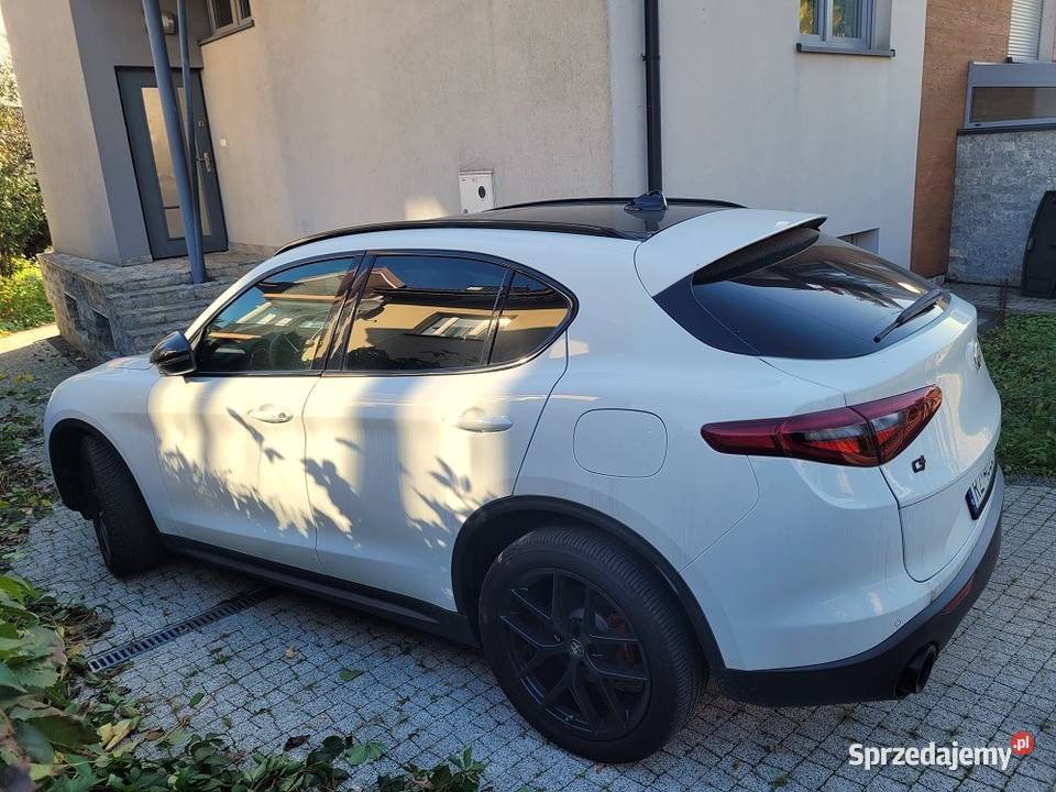 Alfa Romeo Stelvio produkcji 2018r silnik 20 automatyczna Rzeszów