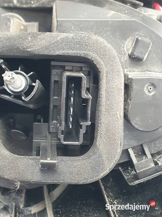 Citroen C4 II 1015r TYLNA LAMPA LEWA lewy tył lubelskie