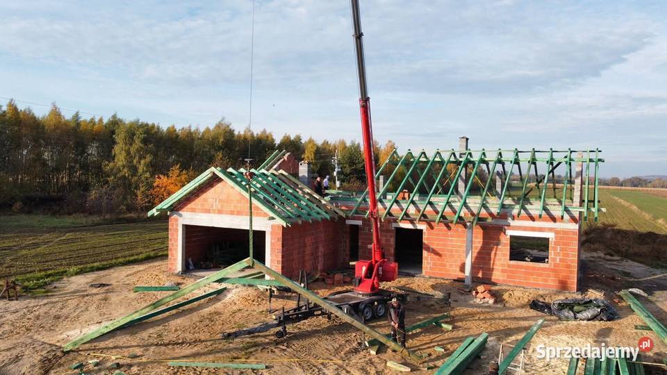 USŁUGI zwyżką i dźwigiem dekarskim