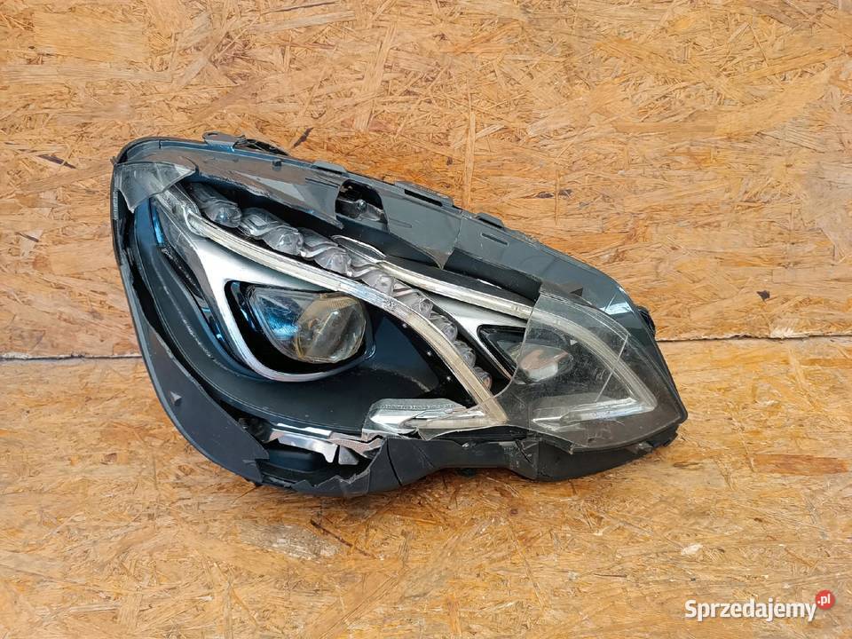 LAMPA PRAWY PRZÓD EU REFLEKTOR LED MERCEDES E osobowe Nowy Tomyśl