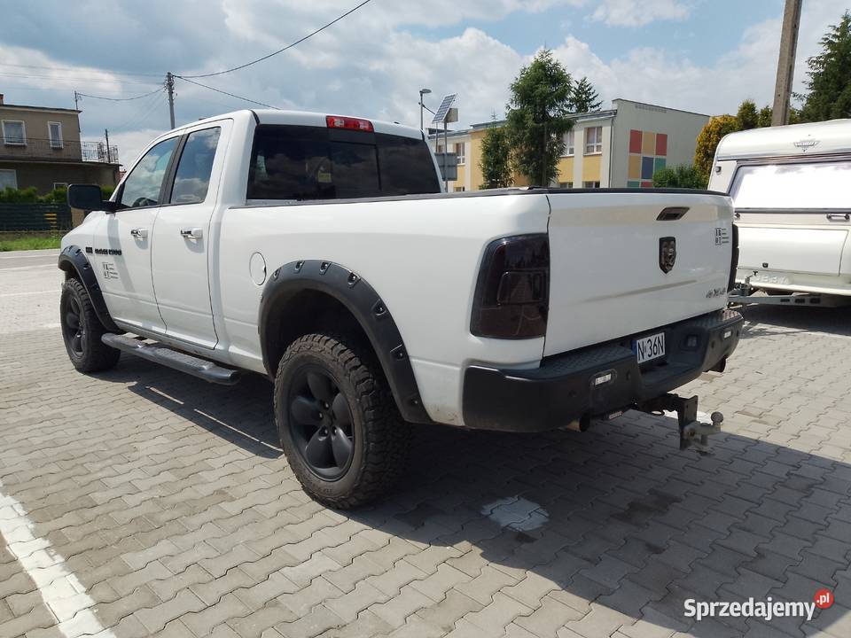Dodge RAM 1500 57 HEMI 2011r dolnośląskie Jelcz-Laskowice