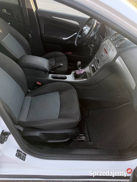 Ford Mondeo MK4 2009r Mondeo Partynia