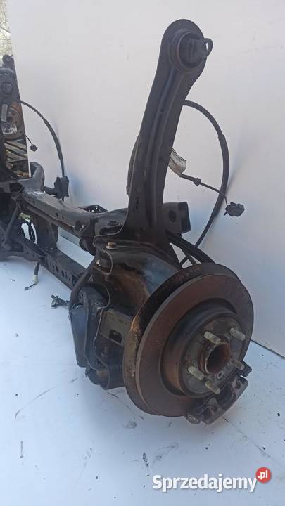 V40 II BELKA ZAWIESZENIE TYŁ 31406223