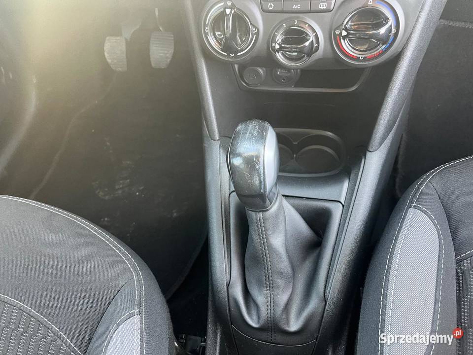 PEUGEOT 208 16 BlueHDi 75 Style ED731 4/5 Katowice