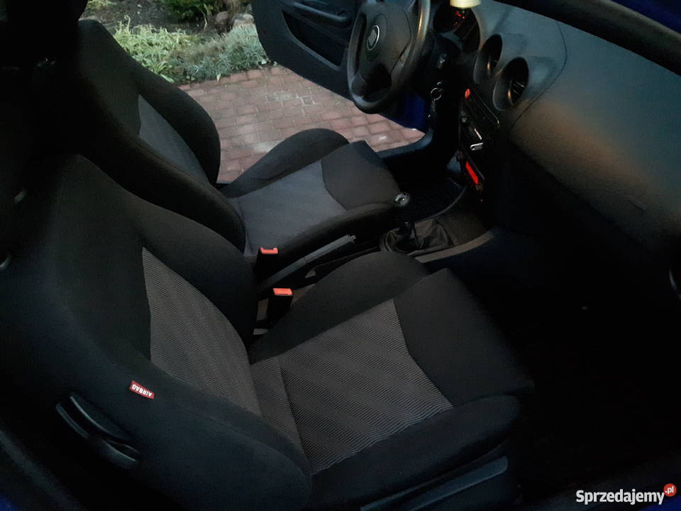 SEAT IBIZA 19 TDI 2004r 3d niebieski 216 nieuszkodzony Długa Goślina