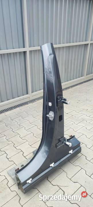 MERCEDES W205 SŁUPEK LEWY 755