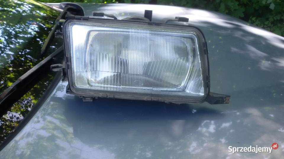 LAMPA PRZEDNIA PRAWA AUDI 80B4 HELLA Elbląg