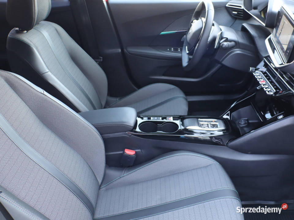 Peugeot 2008 12 PureTech wspomaganie kierownicy