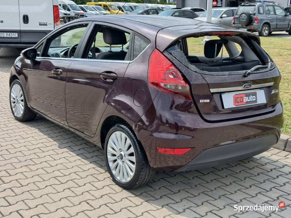 Ford Fiesta 14tdci 70 ładny kolor klimatyzacja Kęty