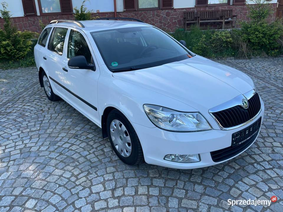 Skoda Octavia kombi 2012 12 tsi Wałbrzych