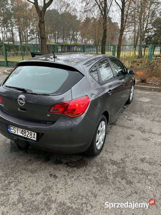 Opel Astra J 16 1598cm3 Burzenin