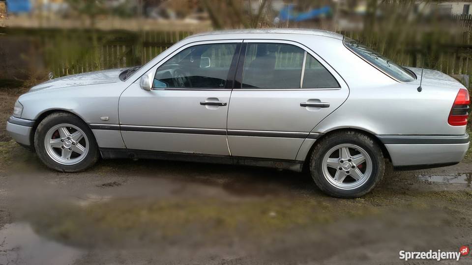 Sprzedam mercedesa w202 wersja elegance grosze Sedan / Limuzyna 180