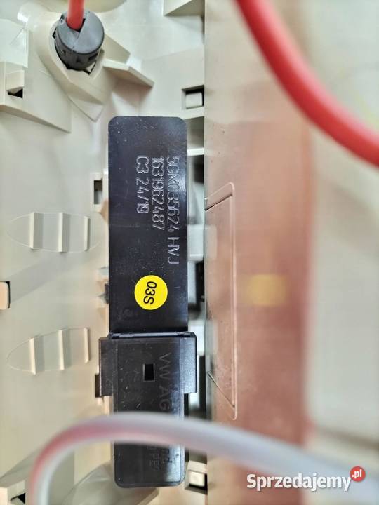 LAMPKA PODSUFITKI 5Q0951172 Skoda Superb III osobowe