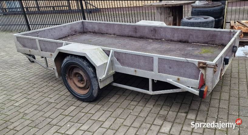 Przyczepa samochodowa 1200 DMC wymiar 3m x 15m