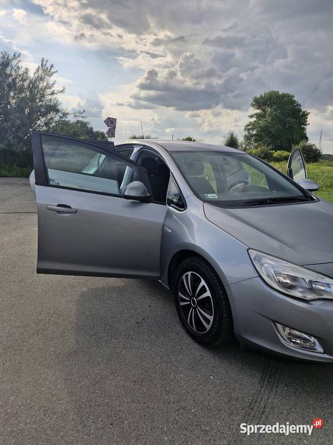 Opel Astra J 16 z Lpg kujawsko-pomorskie Inowrocław sprzedam