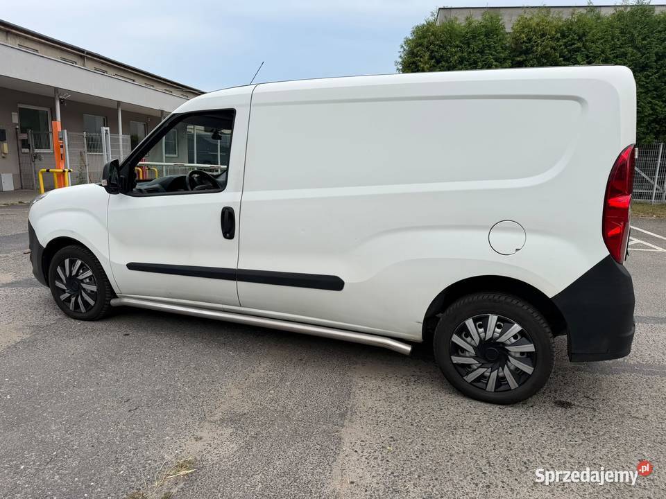 Opel combo Rok produkcji 2015 Wrocław