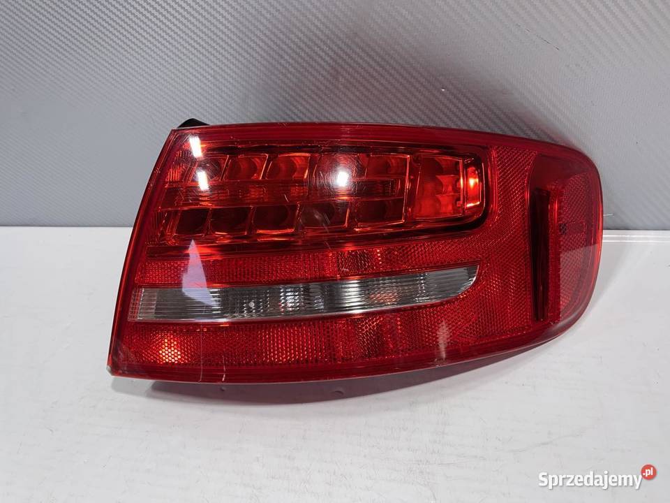 AUDI A4 KOMBI PRAWA LAMPA TYŁ LED Ostroróg sprzedam