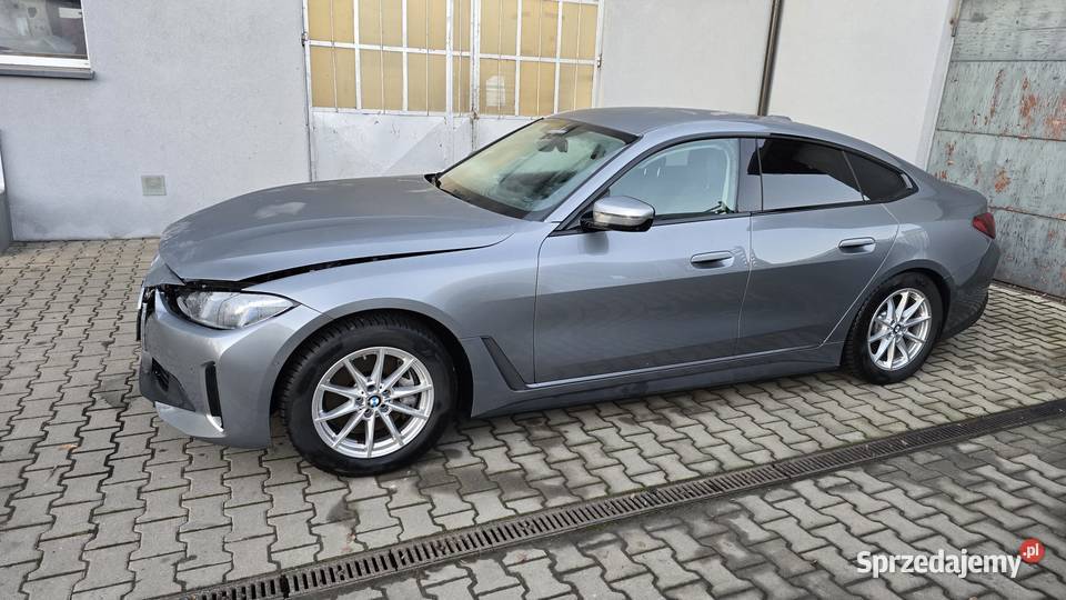 BMW i4 703kWh eDrive 35 75000 NETTO Nowy Świętów sprzedam