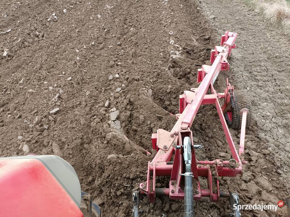 Pług unia tur 41 Charsznica sprzedam