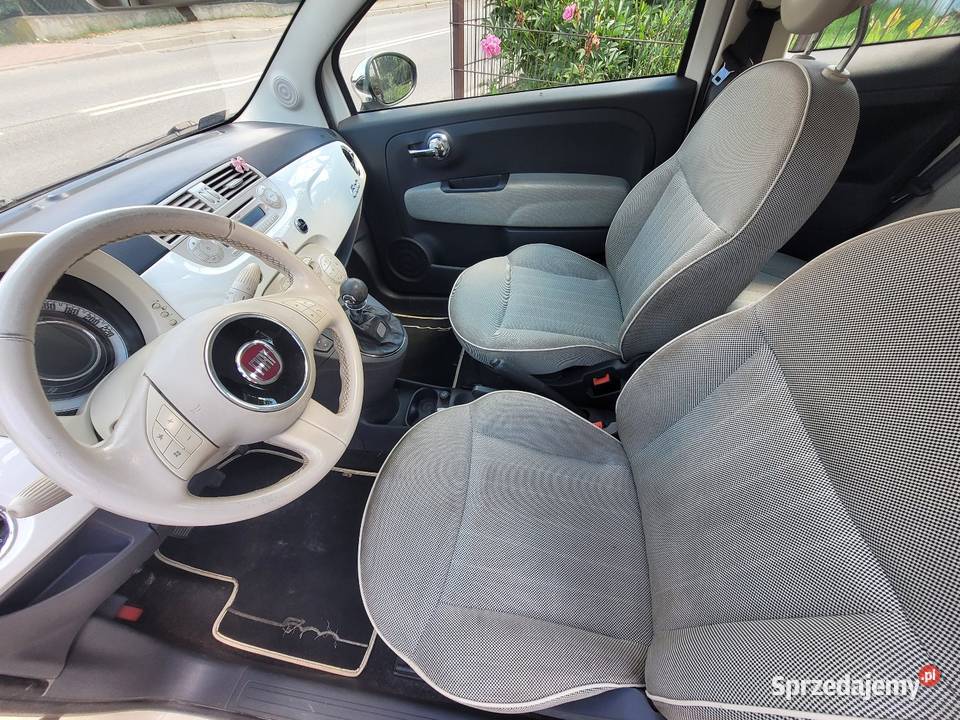 Fiat 500 jasny środek szyberdach klimatyzacja Rok produkcji 2011 Kraków