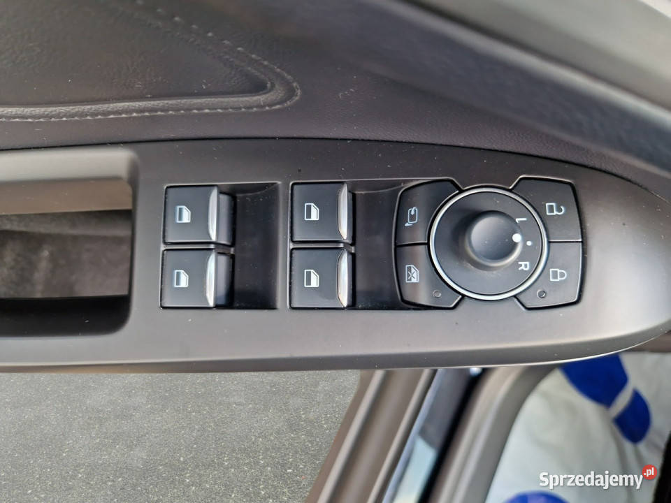 Ford Focus 10 EcoBoost mHEV Titanium X Z benzyna