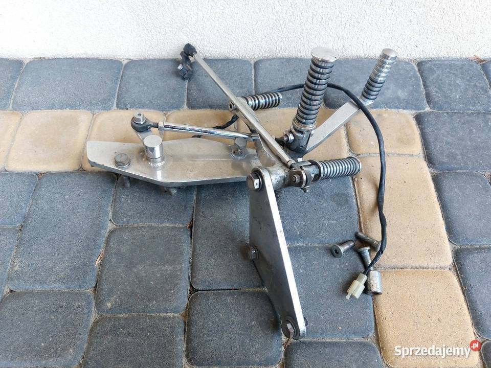 Kawasaki VN800 Vulcan set podnóżki prawy lewy Sieciechów