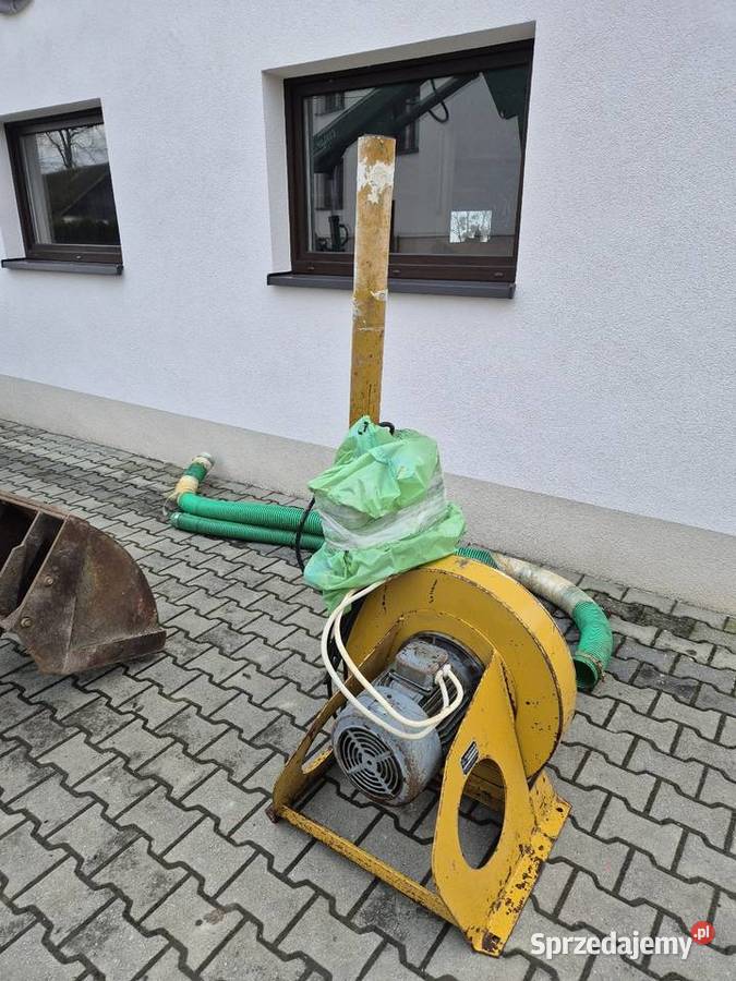 Mieszalnik pasz 500 śrutownik ssąco tłoczący Kowale