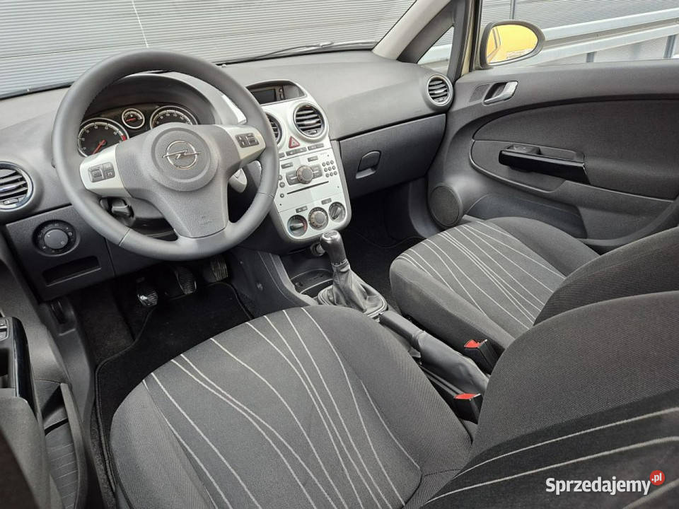 Opel Corsa Zadbana Corsa 5 drzwi 12 benzyna na Rok produkcji 2010 Warszawa