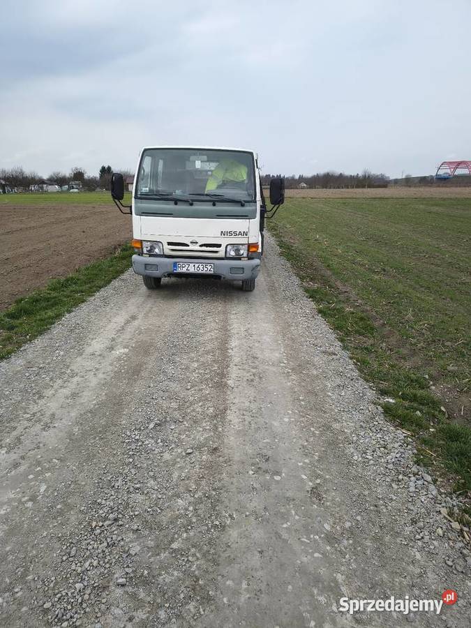 Sprzedam samochód Nissan Cabstar Samochody dostawcze