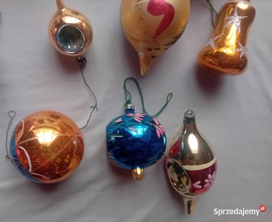 Zestaw 12 bombek z okresu PRL z lat 50ych i Porcelana i szkło wielkopolskie Koźminek