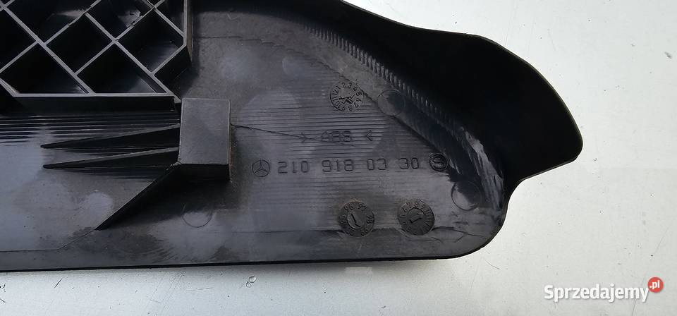 Osłona fotela lewy przód w210 2109180330
