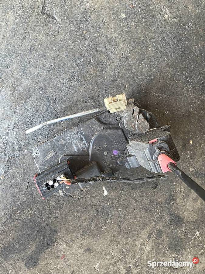 zamek tył lewy opel astra h 13210738 Pozostałe Iława