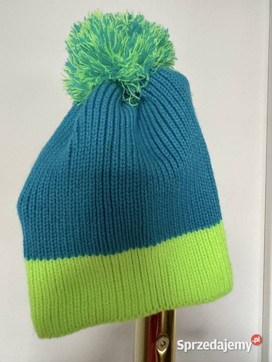 Czapka zimowa z pomponem unisex kolorowa z Nakrycia głowy