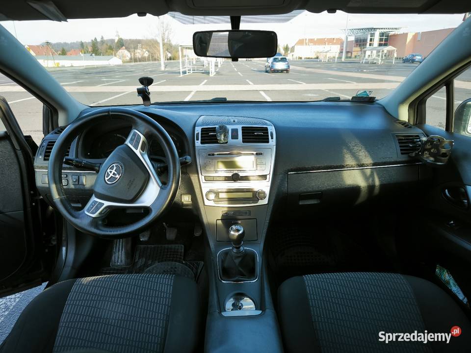 Toyota Avensis 2012 16 benzyna 177 400 wielofunkcyjna kierownica Wałbrzych