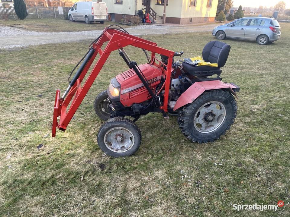 Sprzedam traktor SAM z ładowaczem podnośnik 126p Strawczyn